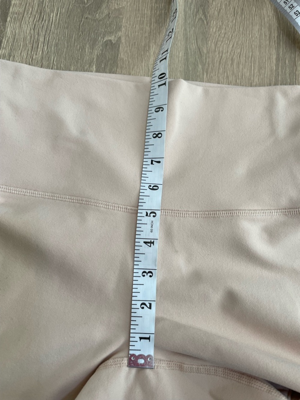 ALO Yoga Blush Pink Highrise Moto Leggings w/ mesh & accordion pleats. Size M - Picture 7 of 10